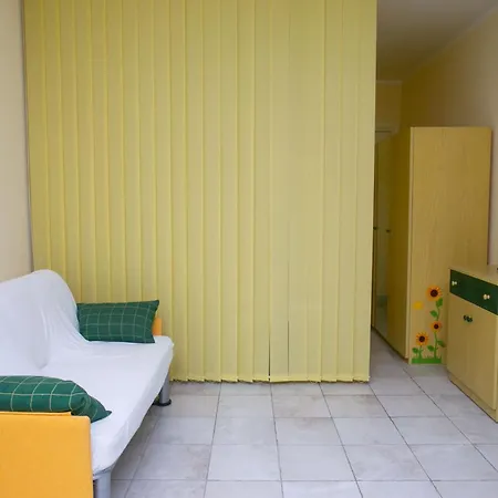 Apartamento Monolocale Con Terrazzo A - S052