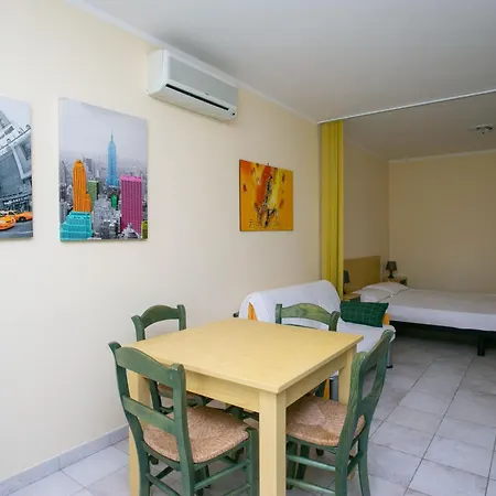 Monolocale Con Terrazzo A - S052