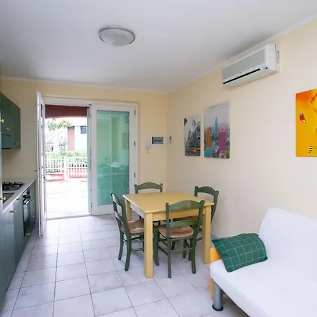 Monolocale Con Terrazzo A - S052