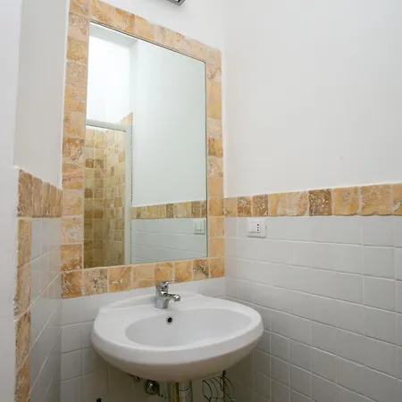 Apartamento Monolocale Con Terrazzo A - S052 *