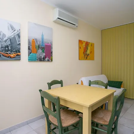 Monolocale Con Terrazzo A - S052 シローロ